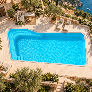 Piscina modello 06 in vetroresina – 10,10 × 4,05 m