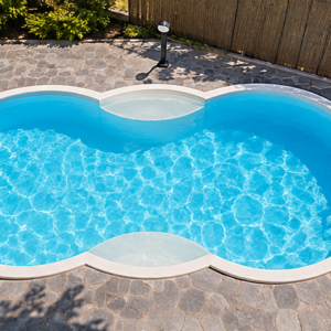 Piscina modello 27 in vetroresina – 6,20 × 3,20 m